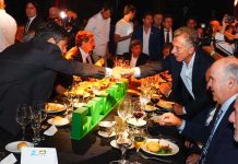 Lo que no se vio del saludo de Macri y Kicillof en Expoagro, la advertencia de un dirigente peronista y una definición sobre Milei