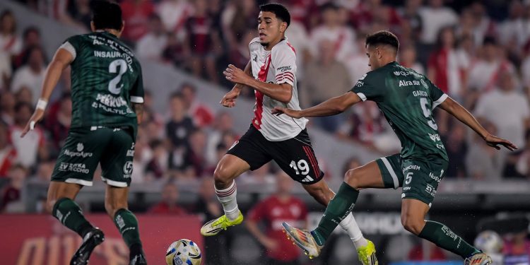 Los detalles del acuerdo que está negociando River Plate con el Chelsea de Inglaterra