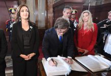 Qué escribió Javier Milei en los Libros de Honor antes de la apertura de sesiones ordinarias