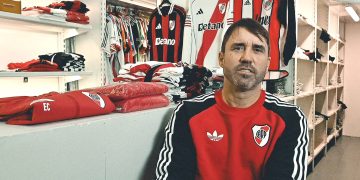River Plate difundió el video del primer día de Coudet como DT: la frase sobre sus camisetas históricas, el saludo al plantel y una práctica intensa