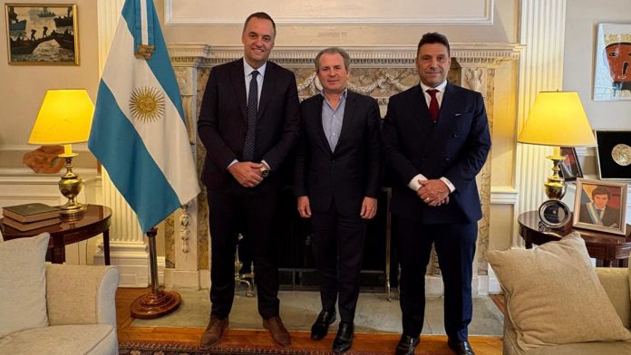 Tras el viaje a Nueva York, Manuel Adorni aseguró: “Uno hace las cosas bien, pero te podés equivocar”