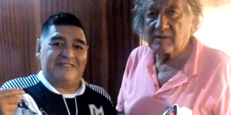 Tres historias que convirtieron en mito al Trinche Carlovich: de la dedicatoria de Maradona que lo dejó mudo al “baile” a la Selección