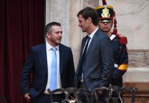 Un diputado pidió un rifle de aire comprimido por delivery, el paquete llegó al Congreso y generó alerta