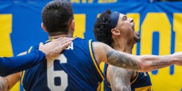 El espectacular triple sobre la chicharra de Michael Smith con el que Boca venció a San Martín y quedó a un paso de los cuartos