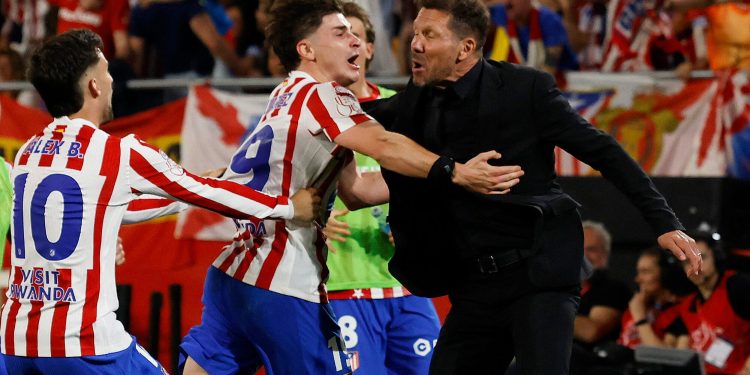 El golazo de Julián Álvarez que envió la final de la Copa del Rey entre Atlético de Madrid y Real Sociedad al alargue