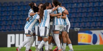 El golazo desde 35 metros de la selección argentina femenina Sub 17, que empató ante Colombia por el Sudamericano