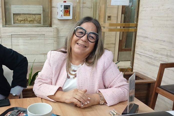 El mensaje que le mandó la escribana de Adorni a una de las testigos en la causa por enriquecimiento ilícito