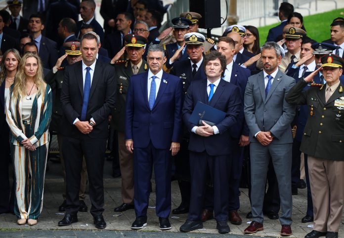 Gobierno en loop: con el caso Adorni sin resolver, las esquirlas de la interna expanden la crisis a la Corte