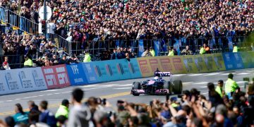 Lo que no se vio del road show de Colapinto: su gesto con un grupo de chicos, el asombro en Alpine y por qué se recibió de ídolo