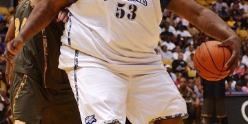 Pesó más de 200 kilos, jugó con los Globetrotters, fue un ícono del básquet callejero y su repentina muerte lo convirtió en leyenda