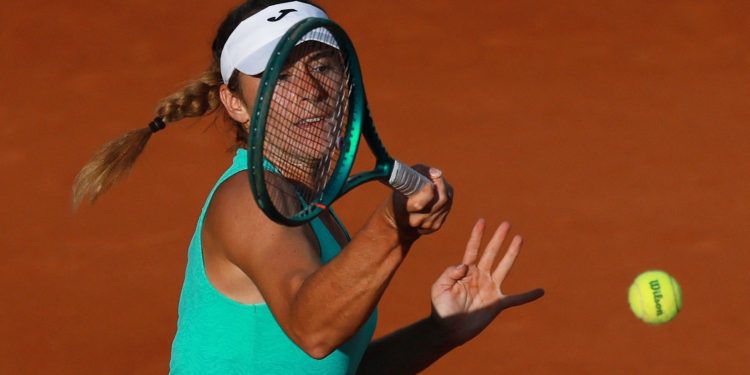 Dura eliminación de la argentina Solana Sierra en Roland Garros: perdió con un doble 6-0 en menos de una hora