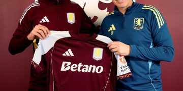 El extraordinario gesto del Dibu Martínez con un joven futbolista brasileño durante la premiación del Aston Villa en la Europa League