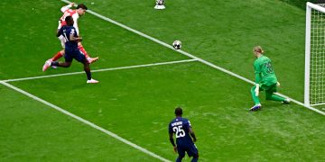 El golazo del Arsenal al PSG a los 5 minutos de la final de Champions League