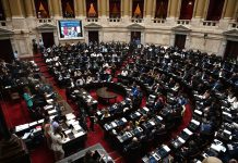 El oficialismo busca cohesionar a sus socios parlamentarios y recuperar la iniciativa política con una sesión en Diputados