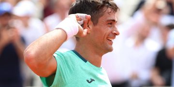 Gran triunfo del argentino Mariano Navone en la previa de Roland Garros: eliminó a un ex 2° del mundo y jugará la final en Ginebra