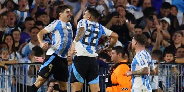 Julián Álvarez habló de la competencia interna que tiene con Lautaro Martínez en la selección argentina