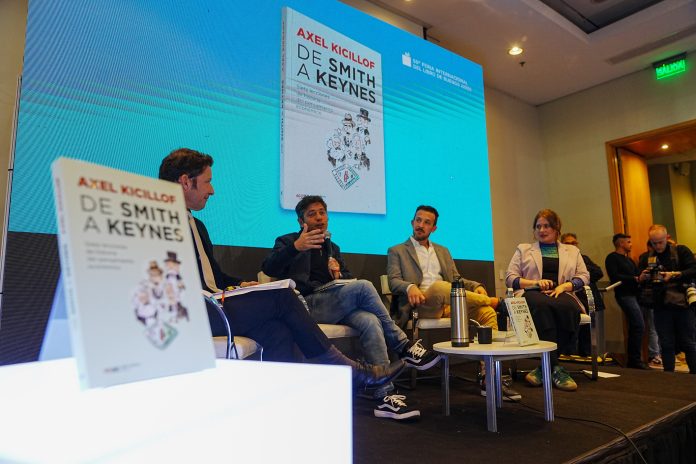 Kicillof presentó su libro “De Smith a Keynes” con críticas al Gobierno: “El riesgo que hay en la Argentina no es el kuka, es Milei”