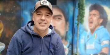 Maradona como santo urbano: la historia de los murales de un argentino en Nápoles y la devoción global por el 10