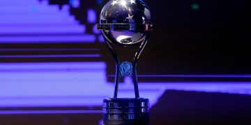 Racing jugará con Independiente Petrolero en el cierre de su actuación en la Copa Sudamericana: hora, TV y formaciones