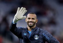 Un futbolista de Brasil se sorprendió al ser convocado para el Mundial a los 38 años y protagonizó un insólito momento en el living de su casa: “Fue un pequeño desmayo”