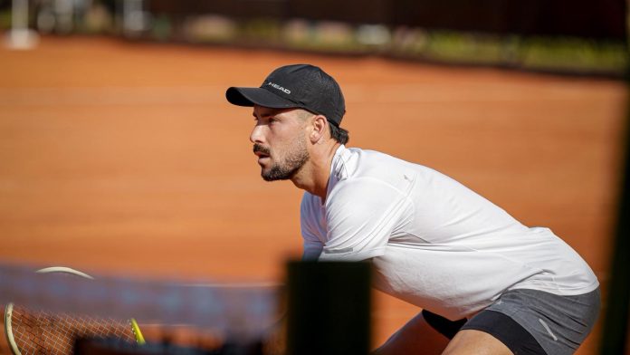 Volvió del retiro y a los 30 años cumplirá el sueño de debutar en un Grand Slam con una pareja de lujo: la historia de Mariano Kestelboim