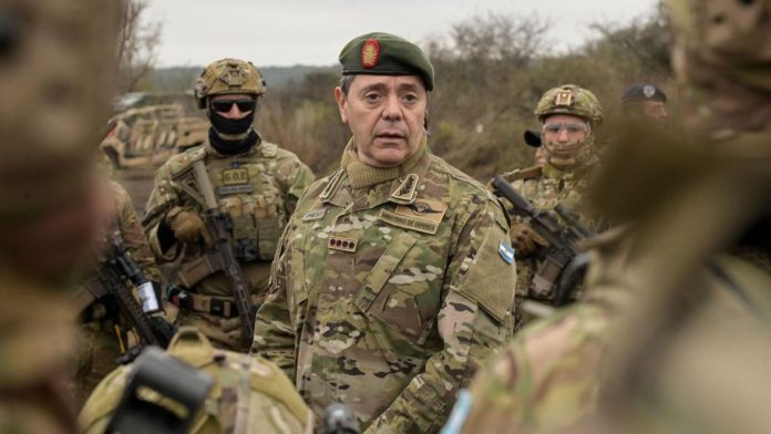 Carlos Presti y Peter Lamelas supervisaron en Córdoba el cierre de un ejercicio militar entre Argentina y Estados Unidos