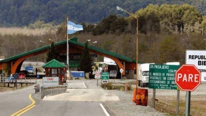 Crecen los reclamos a Nación por el estado crítico del cruce fronterizo más importante de la Patagonia