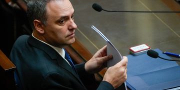 El efecto Adorni: cómo impactó en la imagen del Gobierno y qué espera ahora la sociedad