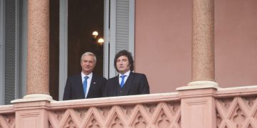 El Gobierno se entusiasma con ampliar las alianzas regionales con victorias de la derecha en Colombia y Perú
