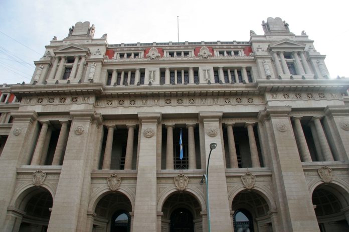 Expertos y ONG criticaron la reforma del proceso de selección de los jueces de la Corte y advirtieron por falta de transparencia y control público