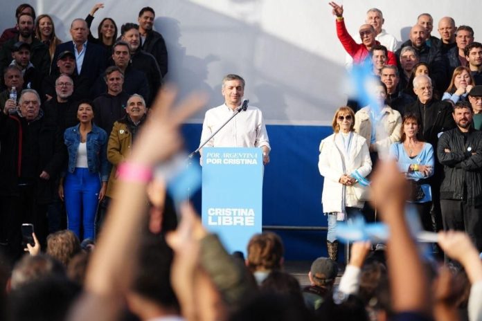 Fuerte mensaje de Máximo Kirchner en el banderazo por CFK: “Los que hablan de unidad ni siquiera son capaces de ir a verla”