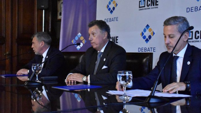 La Cámara Electoral anuló el DNU de Milei que transfería a Migraciones el otorgamiento de la ciudadanía argentina