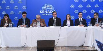 La comisión de Acuerdos reabre el debate sobre una veintena de pliegos judiciales
