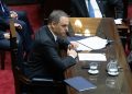 La oposición busca el número para abrir el debate mañana en Diputados e interpelar a Adorni