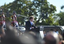 Lo que no se vio del acto en Rosario: los libros que Milei le pidió a Pullaro, los gestos de Villarruel y el reencuentro de Bullrich con Adorni