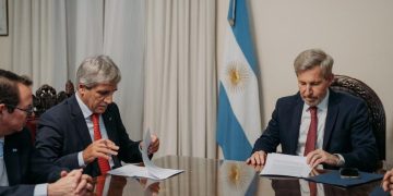 Luis Caputo y Rogelio Frigerio impulsan un nuevo pacto fiscal entre Nación y las provincias