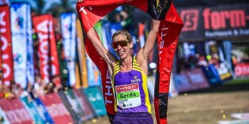 Récords, emoción y multitud: más de 20.000 corredores participaron en la ultramaratón más antigua del mundo