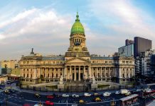 Perdón fiscal, tierras y PASO: La agenda que corre mientras el país apenas camina