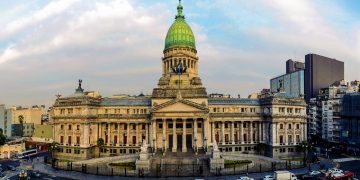 Perdón fiscal, tierras y PASO: La agenda que corre mientras el país apenas camina