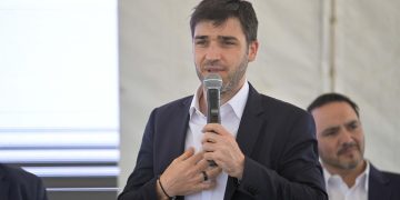 Chubut y el ENACOM firmaron un acuerdo para instalar el segundo cable submarino de fibra óptica del país