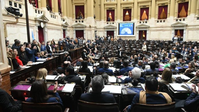 El debate por las PASO empieza a condicionar al Gobierno en la previa de las negociaciones por las alianzas
