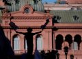 El dilema que atraviesa al Estado: liberar a los empleados para el partido de Argentina o pedirles que se queden