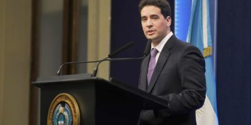 El Gobierno confirmó que Manuel Adorni mantiene custodia oficial a pesar de que ya no es funcionario