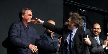 Milei prepara una gira internacional para buscar inversiones y desafía a Lula con una visita a Jair Bolsonaro