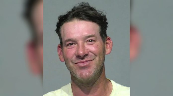 Tony Romo es arrestado por conducir intoxicado en el condado de Milwaukee
