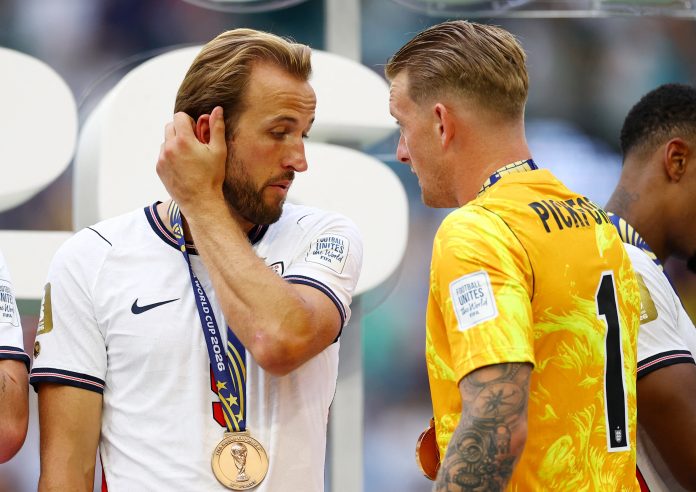 Un lector de labios reveló el lamento de Harry Kane en plena goleada ante Francia en el Mundial: la frase que involucró a la Argentina