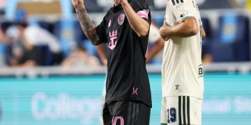 Así fue el primer gol de Messi tras la muerte de su padre: el gesto de sus compañeros del Inter Miami