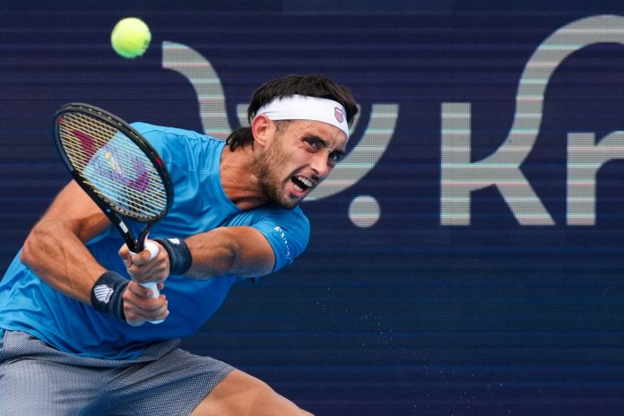 Después de eliminar a Djokovic, Thiago Tirante volvió a ganar y avanzó a octavos de final en Cincinnati