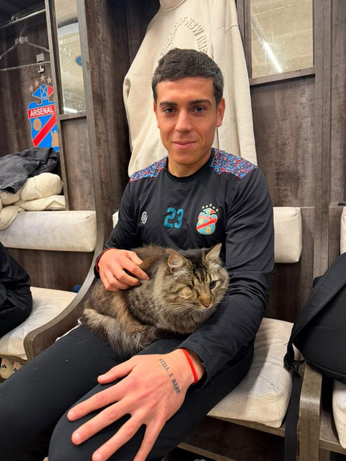 Era la mascota del equipo, murió y lo homenajearon con el festejo más tierno del fútbol argentino: la historia del “Tuertito”