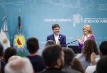 Kicillof busca reforzar su perfil federal con un acto en Chaco y actividades en Uruguay